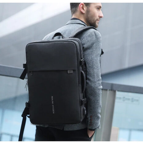 Bussines person with modern bussines backpack